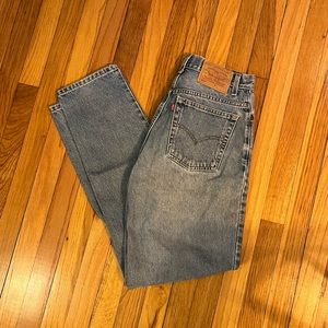 Vintage Levi’s 550 Relaxed Straight Leg Jeans